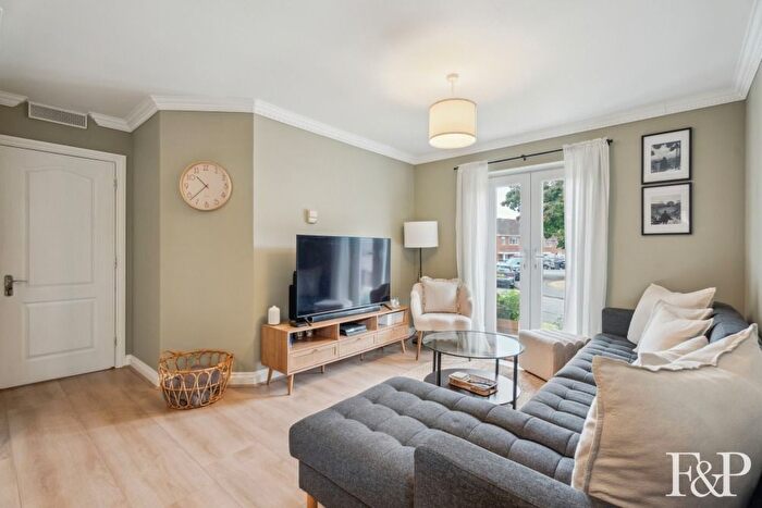 2 Bedroom Flat For Sale In Balmoral Gardens, Windsor, SL4
