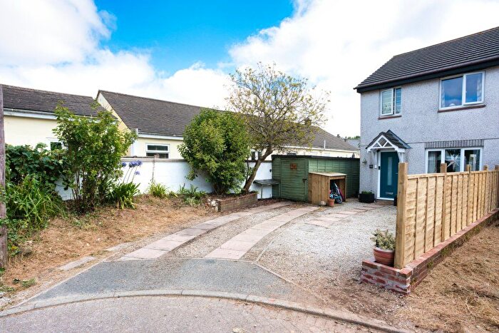 3 Bedroom Semi Detached House For Sale In Henley Crescent, Mount Hawke, Truro, Cornwall, TR4