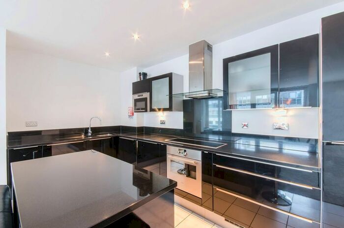 2 Bedroom Flat To Rent In Adriatic Apartments, Royal Docks, London, E16