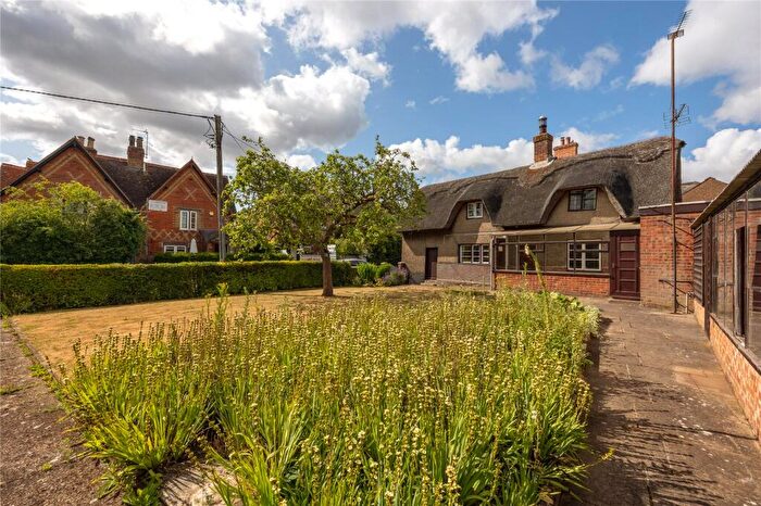 3 Bedroom Detached House For Sale In High Street, Pulloxhill, Bedfordshire, MK45