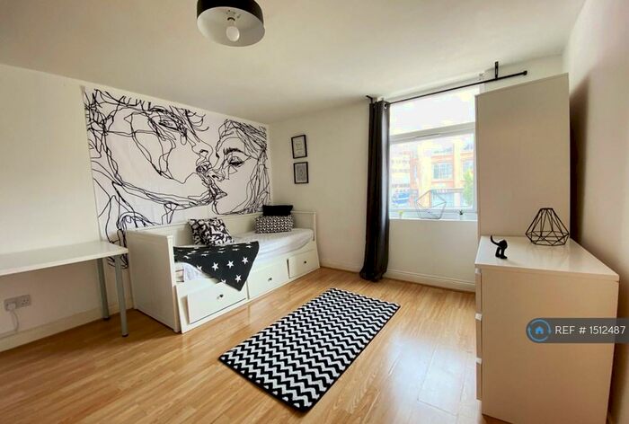 Studio To Rent In Humberstone Gate, Leicester, LE1