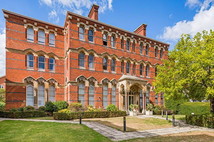 2 Bedroom Apartment For Sale In Shaftesbury Hall, St Georges Place, Cheltenham, GL50