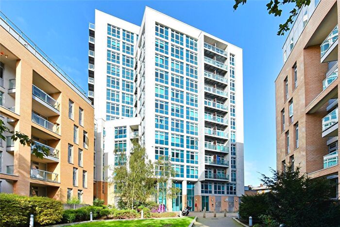 1 Bedroom Flat For Sale In Ross Way, London, E14