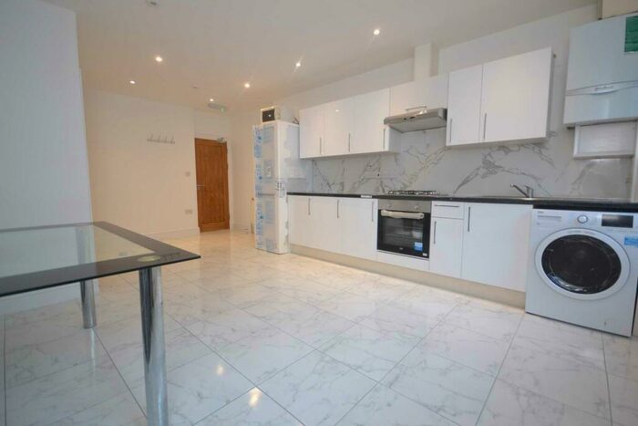 4 Bedroom Terraced House To Rent In Upper Crown Street, Reading, RG1