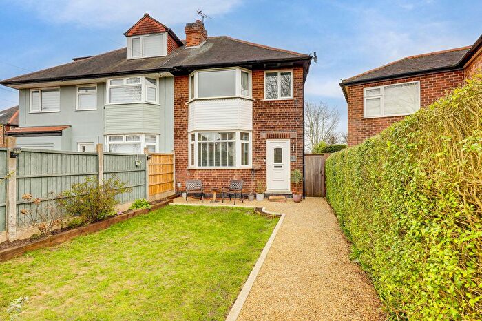 3 Bedroom Semi Detached House For Sale In Ashworth Crescent, Nottingham, NG3