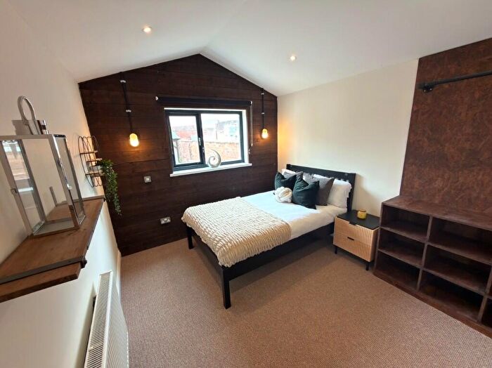 1 Bedroom House Of Multiple Occupation To Rent In Alphington Street, Exeter, Devon, EX2