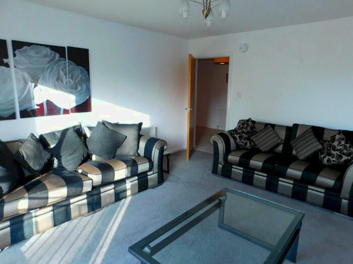 2 Bedroom Flat To Rent In Rubislaw Square, West End, Aberdeen, AB15