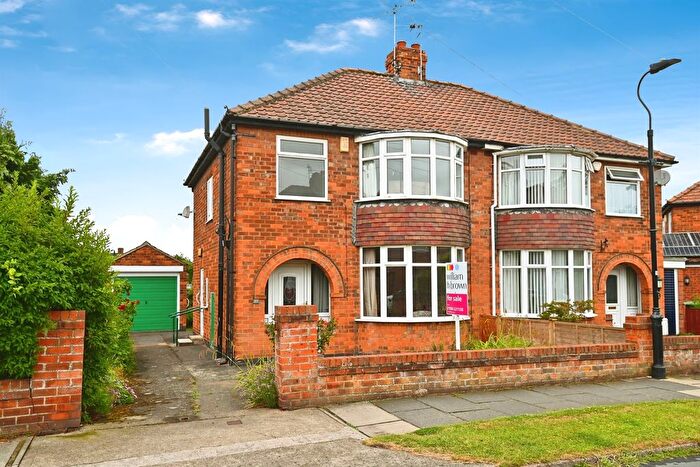 3 Bedroom Semi-Detached House For Sale In Thirkleby Way, York, YO10