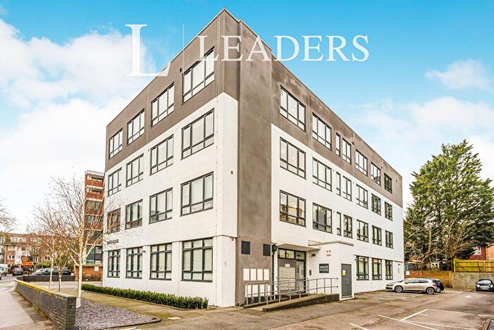 1 Bedroom Flat To Rent In White House, Burrell Road, Haywards Heath, RH16