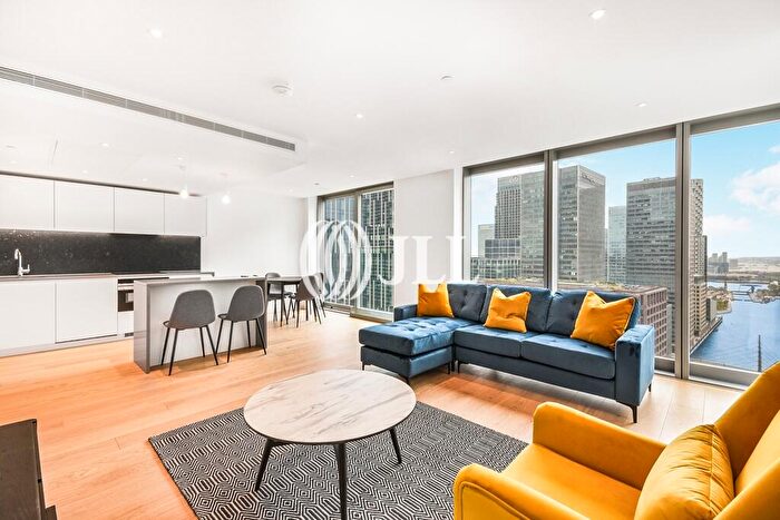 2 Bedroom Apartment To Rent In Landmark Pinnacle, Marsh Wall, E14