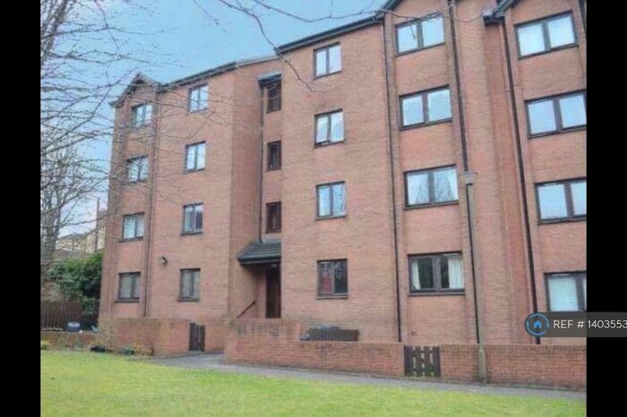 2 Bedroom Flat To Rent In Wallace Court, Stirling, FK8