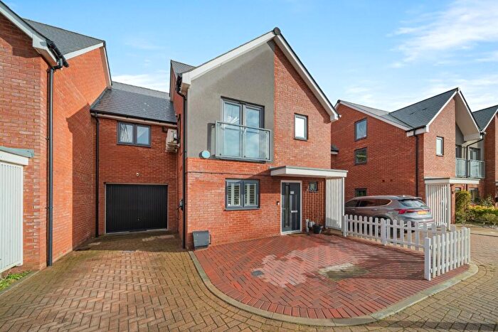 3 Bedroom Semi-Detached House For Sale In Conrad Mews, Northfleet, Gravesend, Kent, DA11