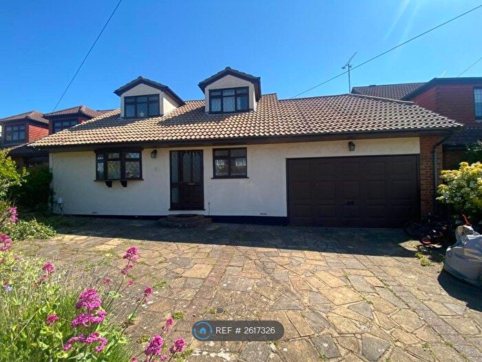 4 Bedroom Detached House To Rent In Vista Road, Wickford, SS11