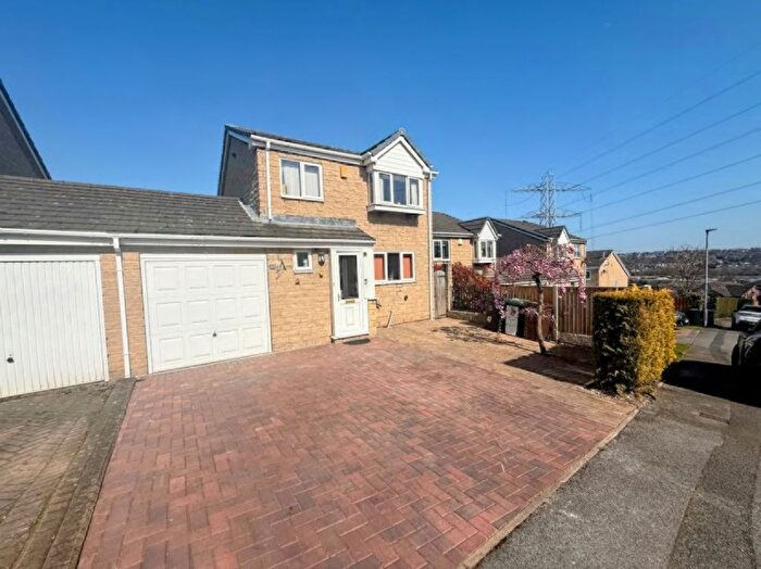 4 Bedroom Property To Rent In Millstone Rise, Liversedge, WF15