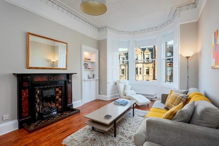 2 Bedroom Flat To Rent In Bruntsfield Avenue, Bruntsfield, Edinburgh, EH10