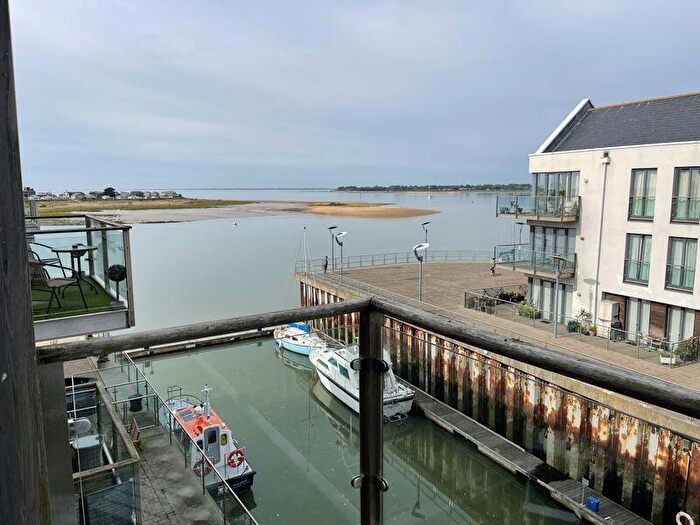 3 Bedroom Apartment To Rent In Waterside Marina, Brightlingsea, CO7