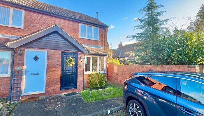 2 Bedroom End Of Terrace House For Sale In Addison Place, Fenton, LN1