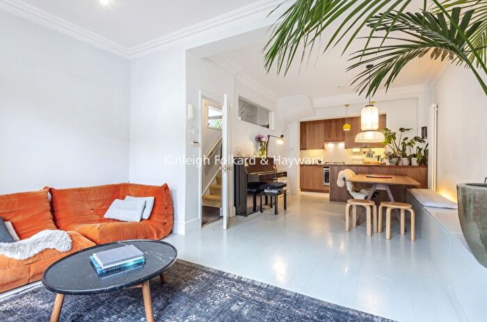 4 Bedroom Detached House To Rent In Berrymede Road, London, W4