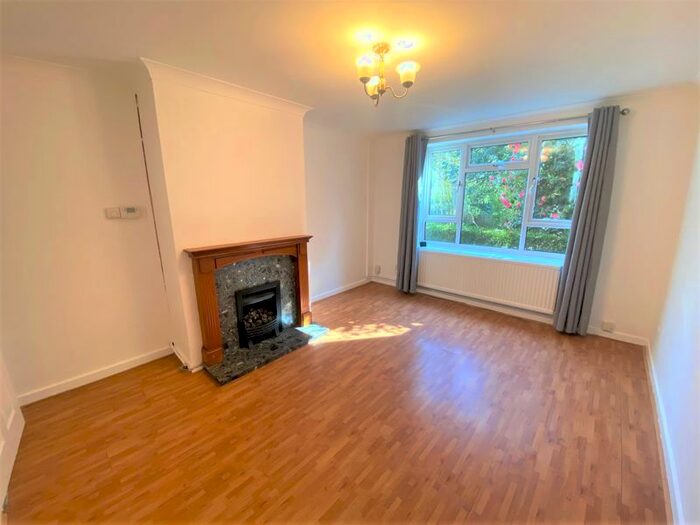 3 Bedroom Terraced House To Rent In Meadowgate Road, Salford, M6