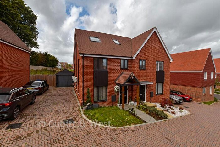 3 Bedroom Semi-Detached House For Sale In Butlers Way, East Grinstead, West Sussex, RH19