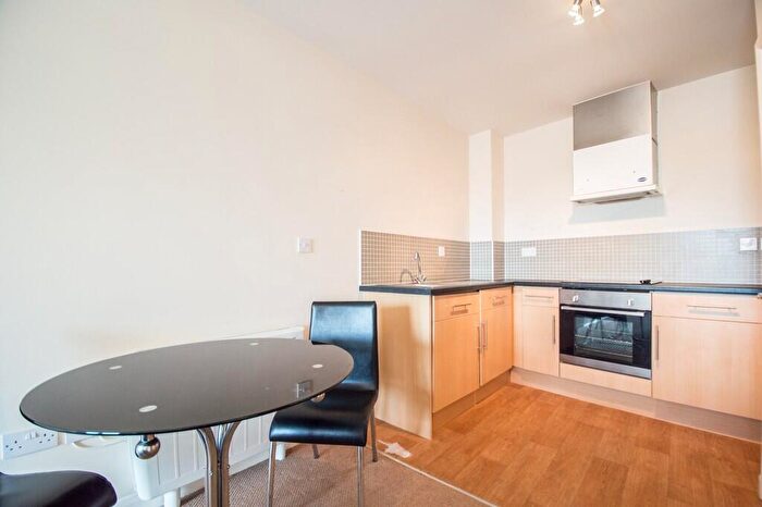 1 Bedroom Apartment To Rent In Fleet Street, Swindon, SN1