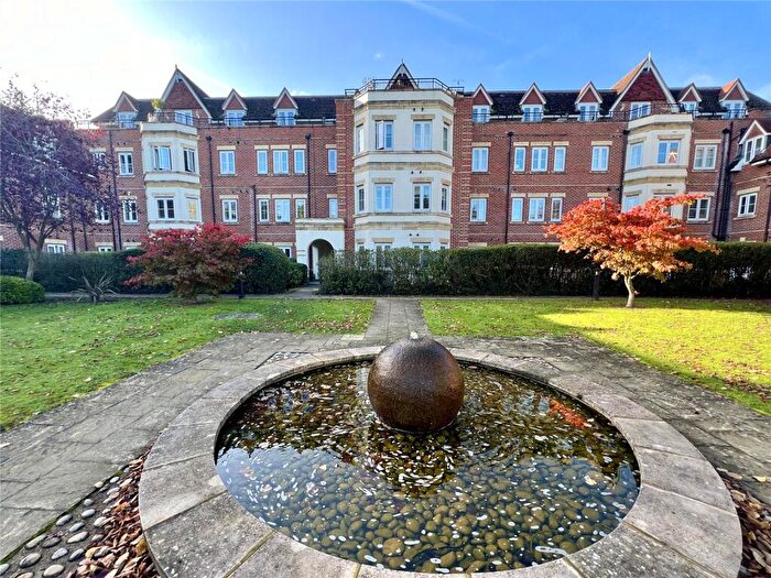 2 Bedroom Apartment For Sale In London Road, Guildford, Surrey, GU1