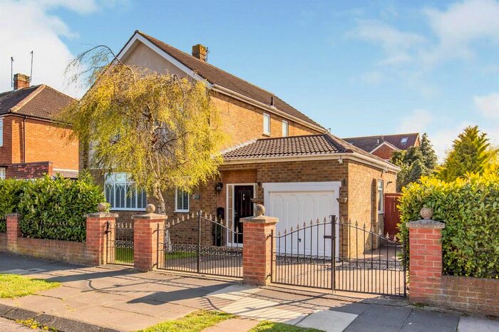 4 Bedroom Property To Rent In Acklam Road, Middlesbrough, TS5