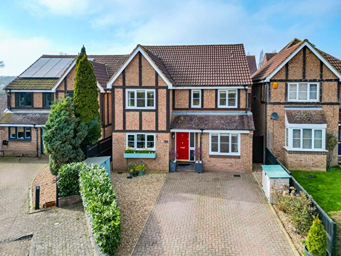 4 Bedroom Detached House For Sale In Godrevy Grove, Tattenhoe, Milton Keynes, MK4