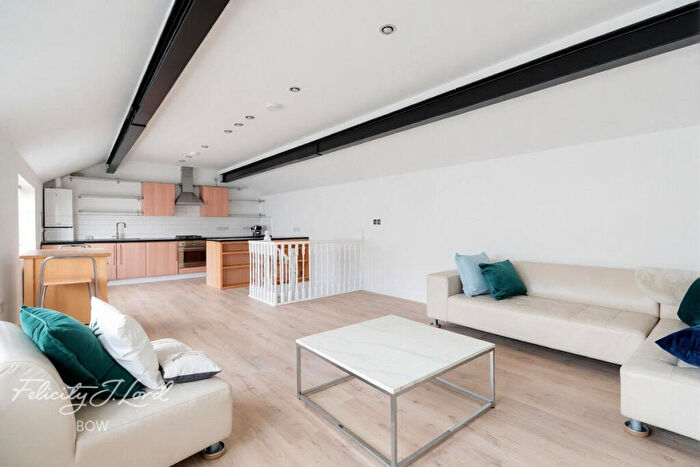 2 Bedroom Terraced House To Rent In Medway Road, London, E3