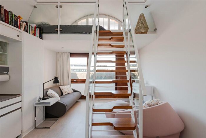 Apartment To Rent In Seddon House, London, EC2Y