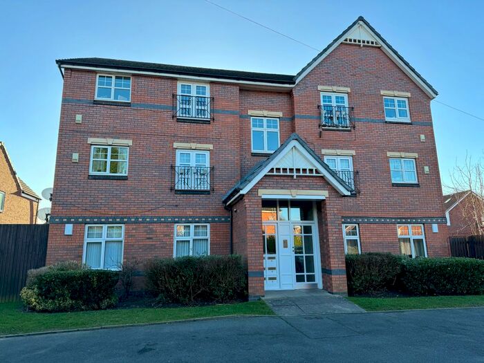 2 Bedroom Flat To Rent In Haslington Road, Wythenshawe, Manchester, M22