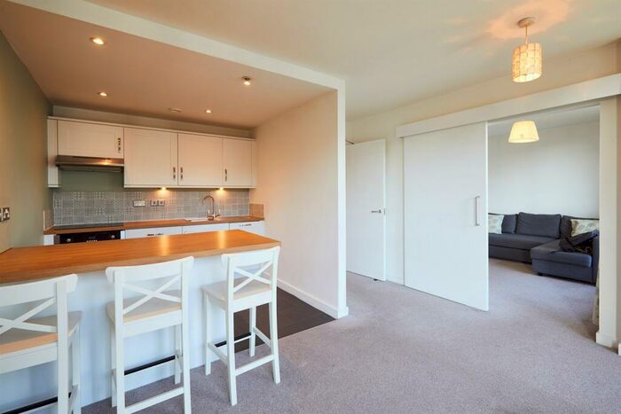 2 Bedroom Apartment To Rent In Market Buildings, M4