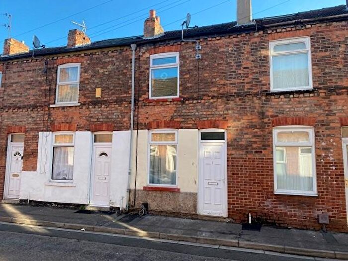 2 Bedroom Terraced House For Sale In Wheeldon Street, Gainsborough, DN21