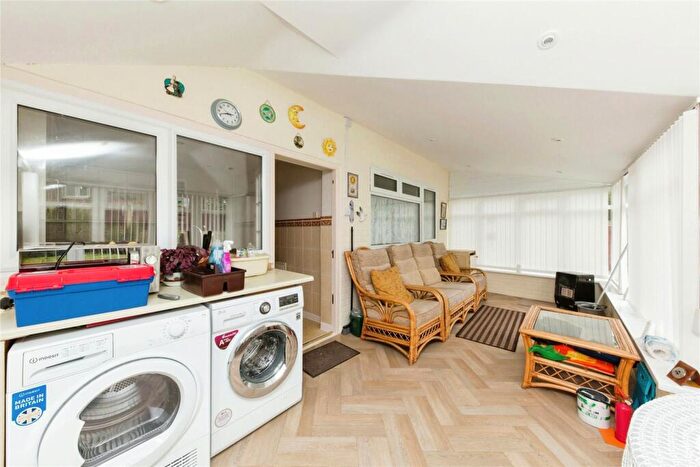 3 Bedroom Bungalow For Sale In Jan Palach Avenue, Nantwich, Cheshire, CW5