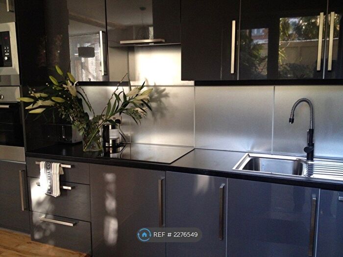 1 Bedroom Flat To Rent In Battersea Rise, London, SW11