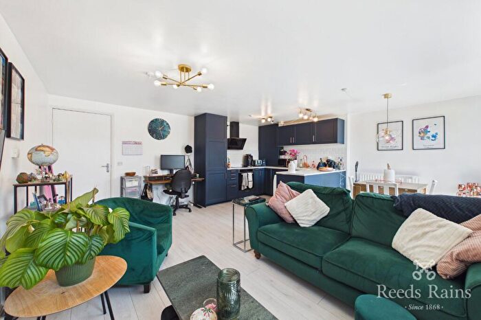 1 Bedroom Apartment For Sale In Falconwood Way, Manchester, M11