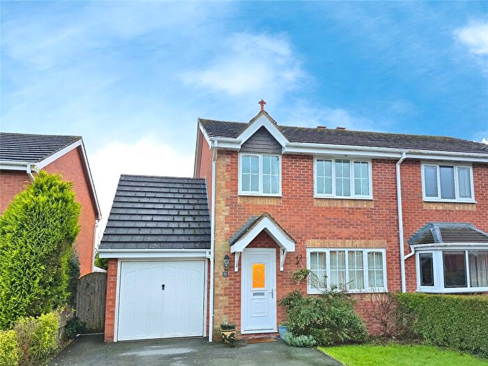 3 Bedroom Semi Detached House For Sale In Fitzgwarine Drive, Whittington, Oswestry, Shropshire, SY11