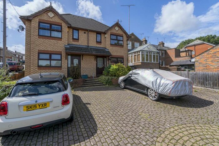 2 Bedroom Maisonette To Rent In Harpenden Rise Harpenden, AL5