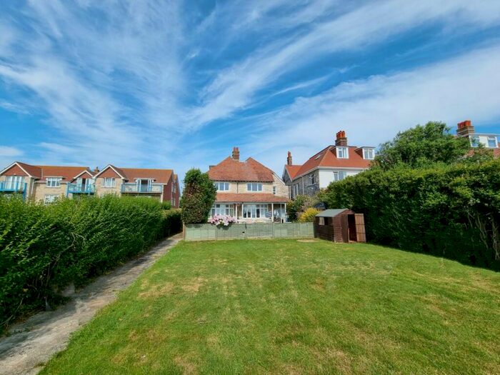 4 Bedroom Maisonette To Rent In Swanage, BH19