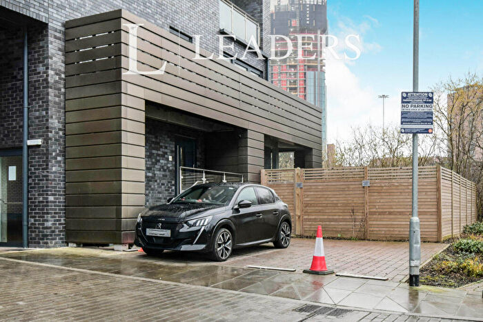 2 Bedroom Town House To Rent In Potato Wharf, Manchester, M3