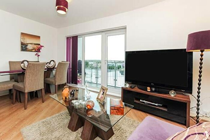 2 Bedroom Apartment To Rent In Whitestone Way, Croydon, CR0