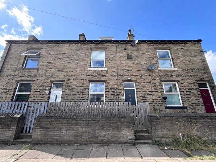 3 Bedroom Terraced House For Sale In Trevelyan Street, Brighouse, HD6