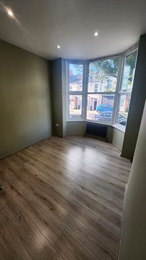 1 Bedroom Flat To Rent In Flat Highfield Road, Doncaster, South Yorkshire, DN1
