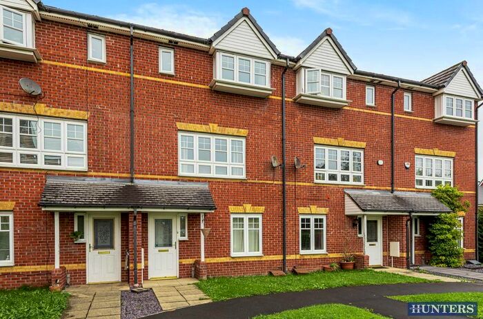 3 Bedroom Town House To Rent In Hatherton Court, Worsley, Manchester, M28