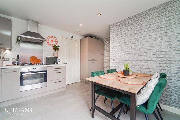 2 Bedroom Semi-detached House To Rent In Innings Drive, Salford, M6