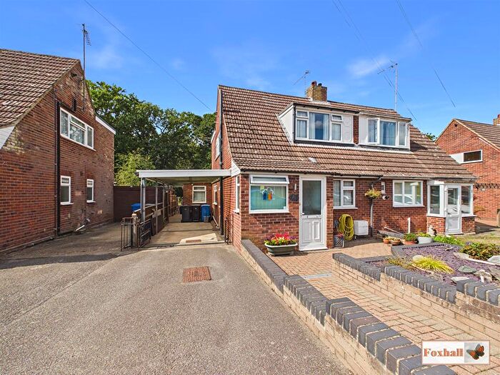 3 Bedroom Semi-Detached House For Sale In Temple Road, Ipswich, IP3