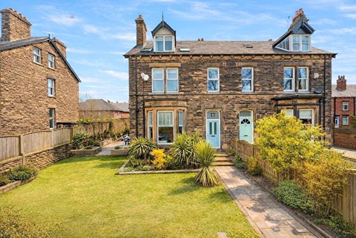 4 Bedroom Semi Detached House For Sale In Warrels Grove, Bramley, Leeds, LS13