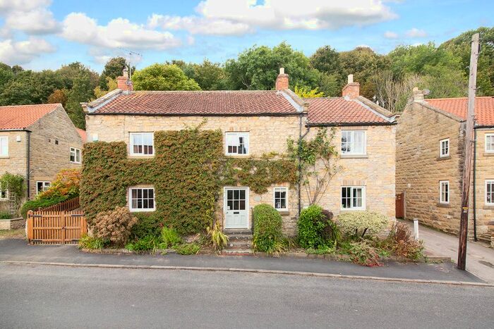 3 Bedroom Cottage For Sale In Ivy Cottage, Oswaldkirk, York, North Yorkshire YO62