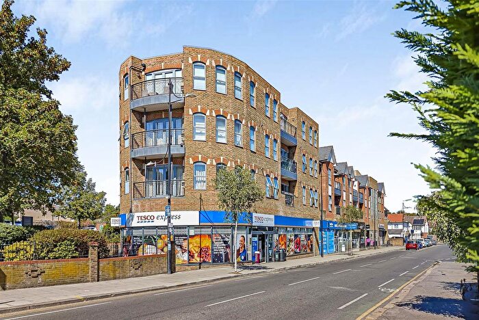 1 Bedroom Flat To Rent In High Road, Woodford Green, IG8