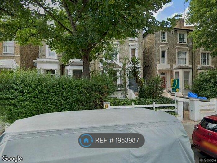 2 Bedroom Flat To Rent In Lime Grove, London, W12